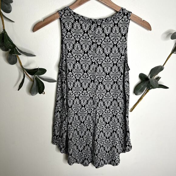 Old Navy Patterned Tank LAST CALL - Picture 4 of 4